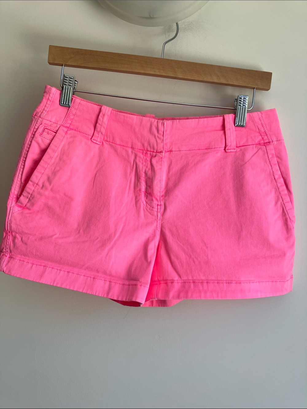 VINEYARD VINES Hot Pink Cotton Stretch Chino Short Shorts Size 2 GUC